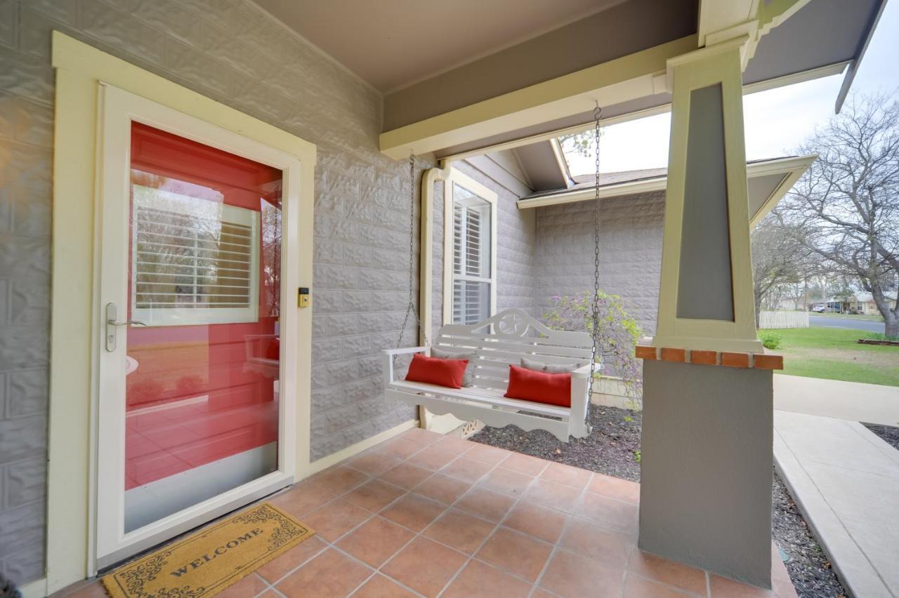 Fredericksburg Home With Pool About 1 Mi To Main Street! エクステリア 写真